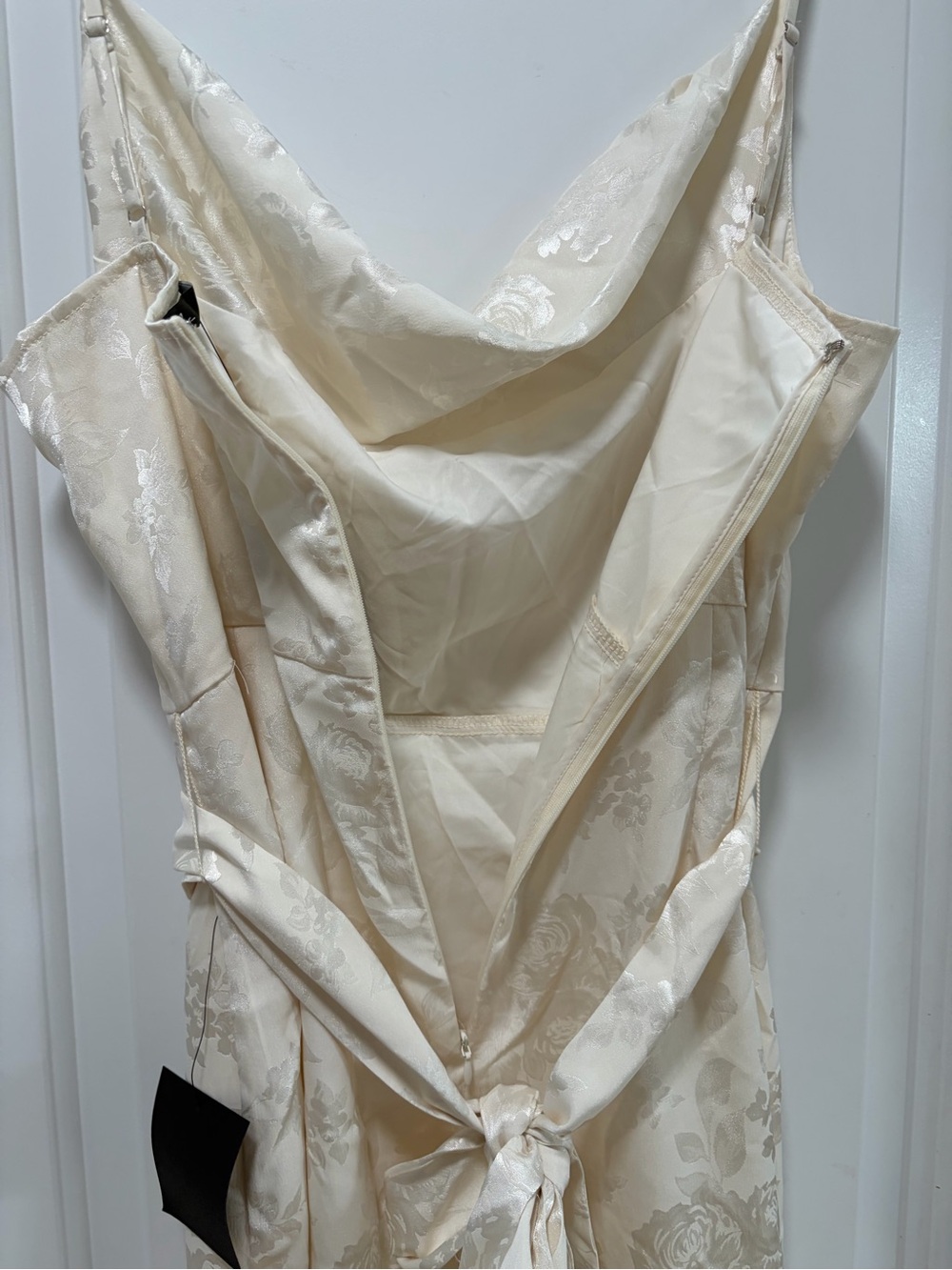 Lulus Modern Passion NWT size XL Ivory Floral Satin Jacquard Ruffled Midi Dress - Picture 10 of 12